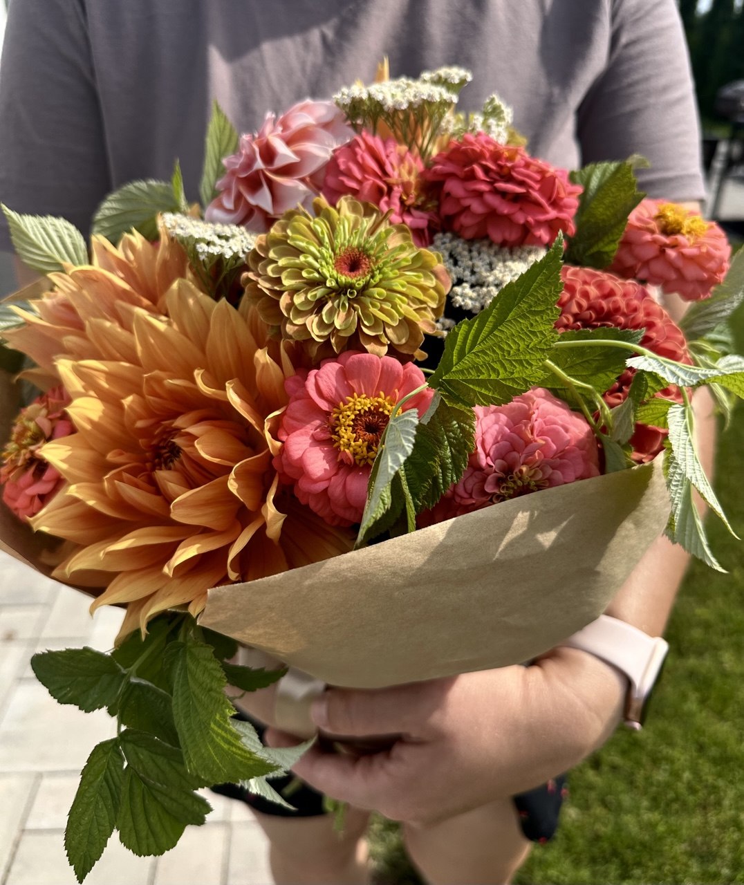 Кулек микс свежесрезанных цветов